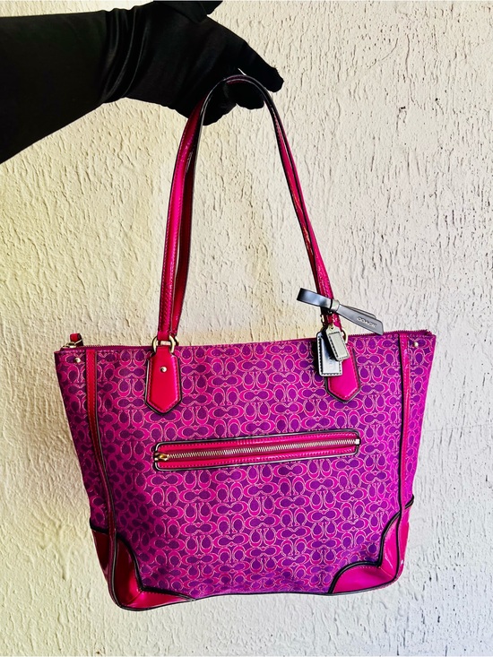 Coach Handbags - Coach Poppy Signature Metallic Outline Tote